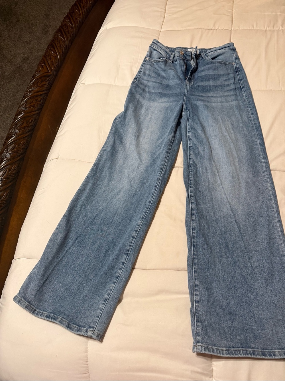 Annie Wide-Leg Jeans in Light Blue Denim